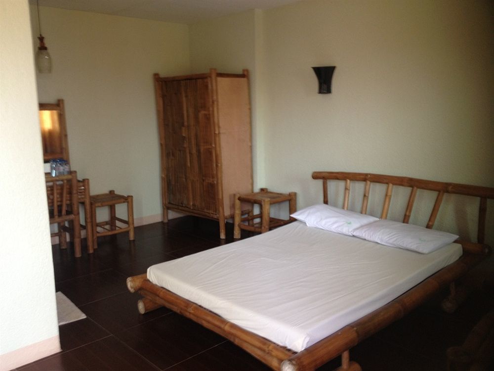 Moalboal Beach Resort Alcantara  Extérieur photo