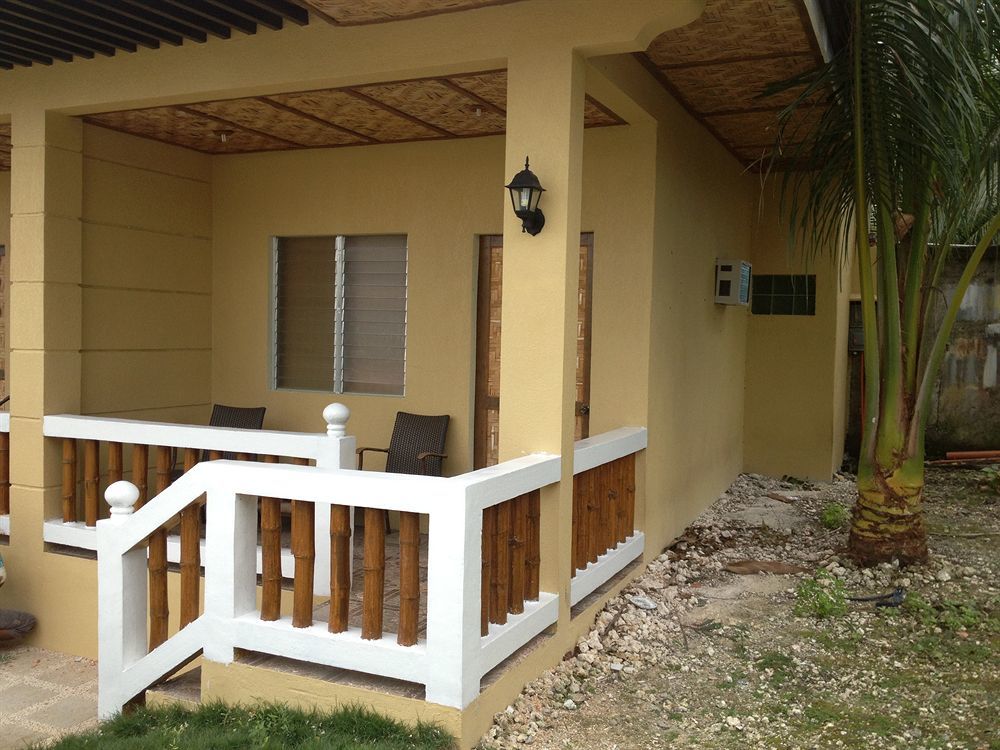 Moalboal Beach Resort Alcantara  Extérieur photo