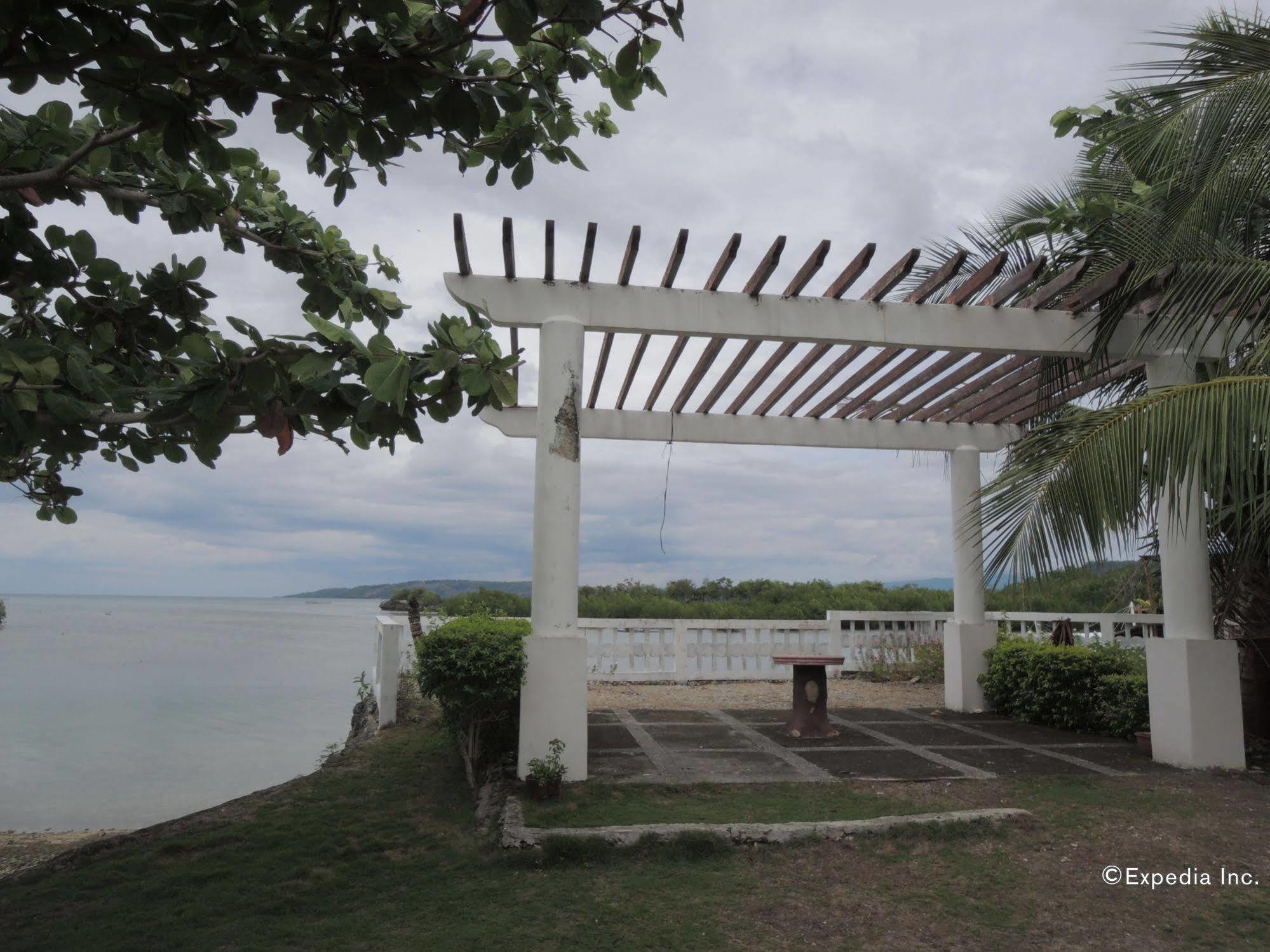 Moalboal Beach Resort Alcantara  Extérieur photo