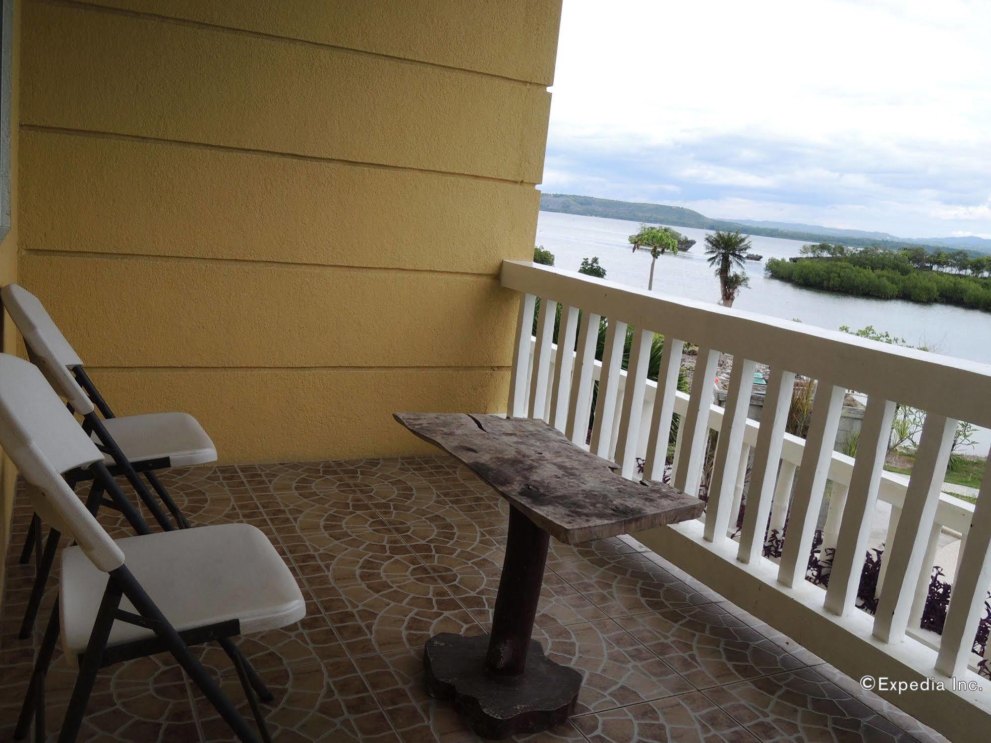 Moalboal Beach Resort Alcantara  Extérieur photo